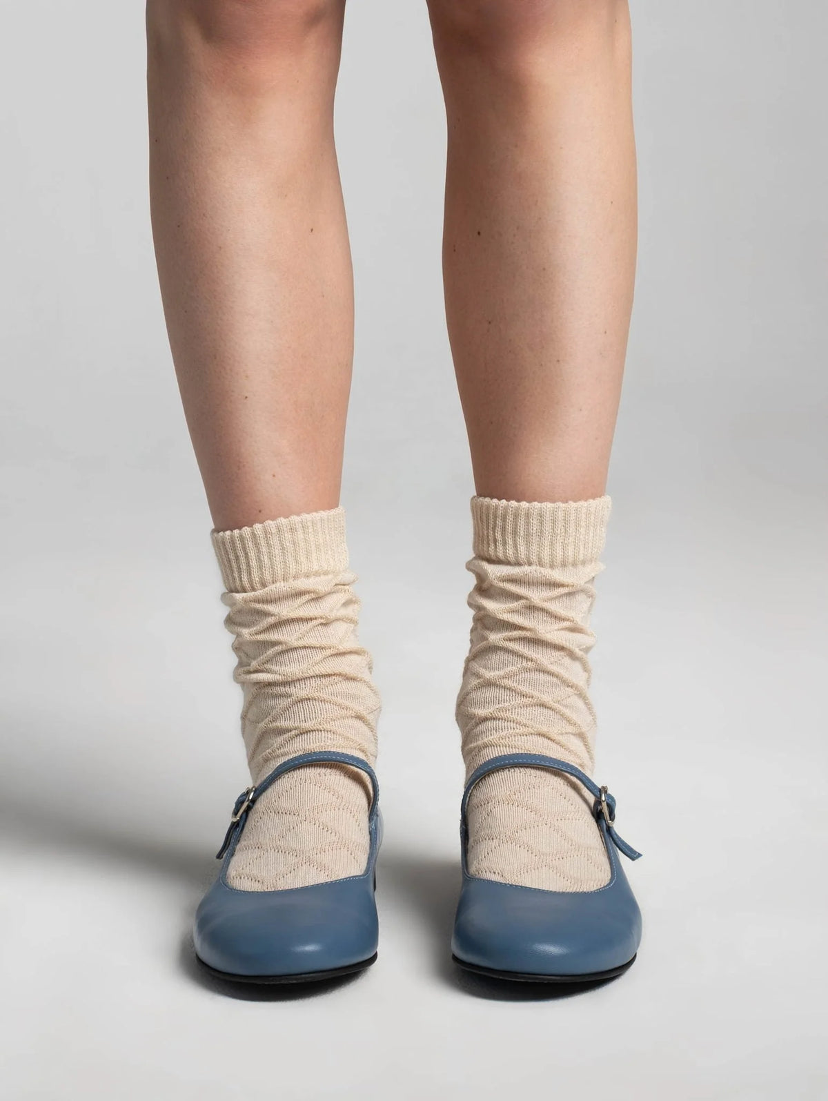 Aydo Studios Barasov Crossover socks in Folded Light, worn detail