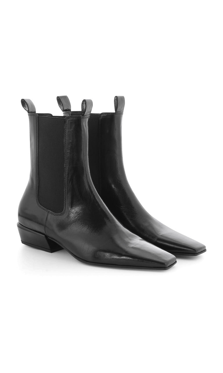 Alma Boot In Dover Black