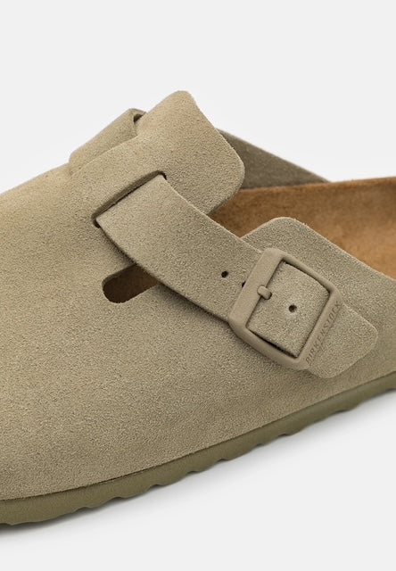 Boston Suede Clog Faded Khaki