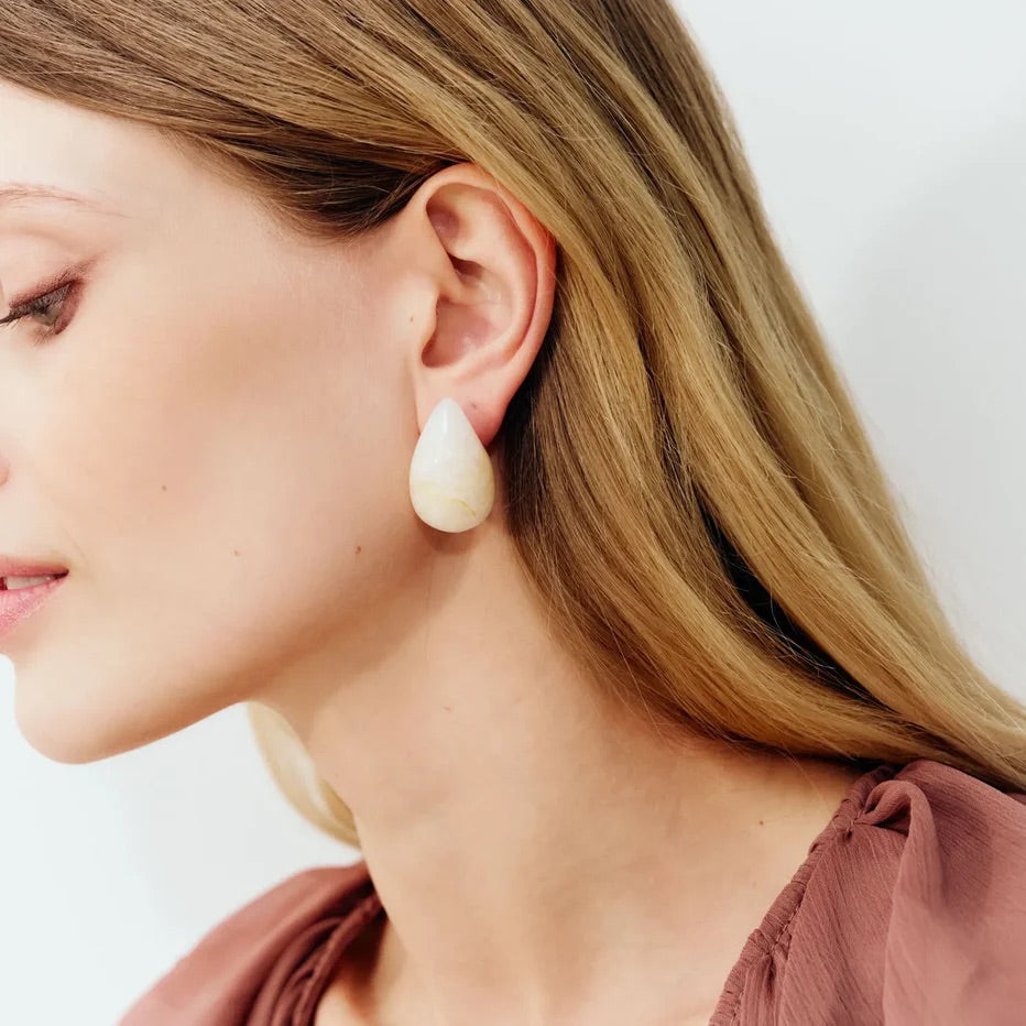 Drop Earring In Pearl Marble