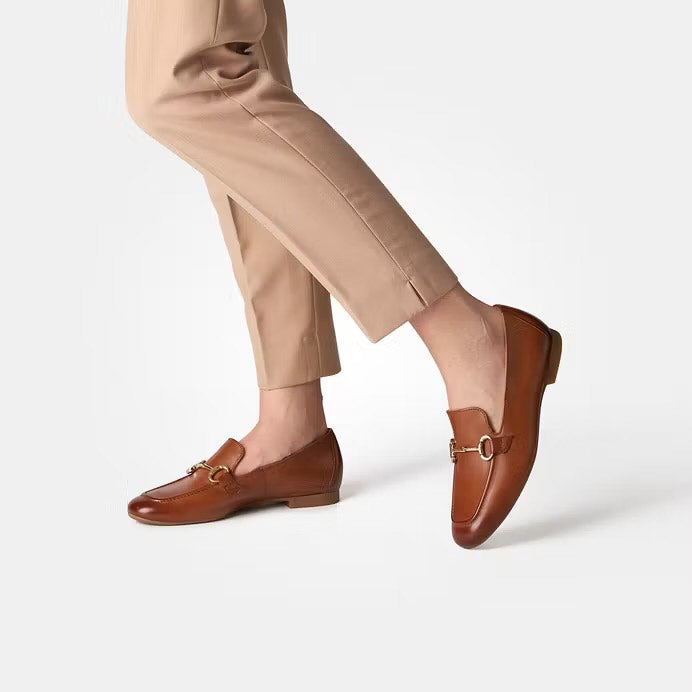 Cognac Loafer With Gold Snaffle