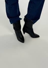 Vully Stiletto Black Boot