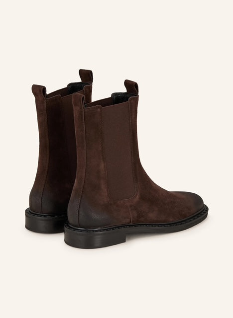 Amari Suede Boot In Pepe