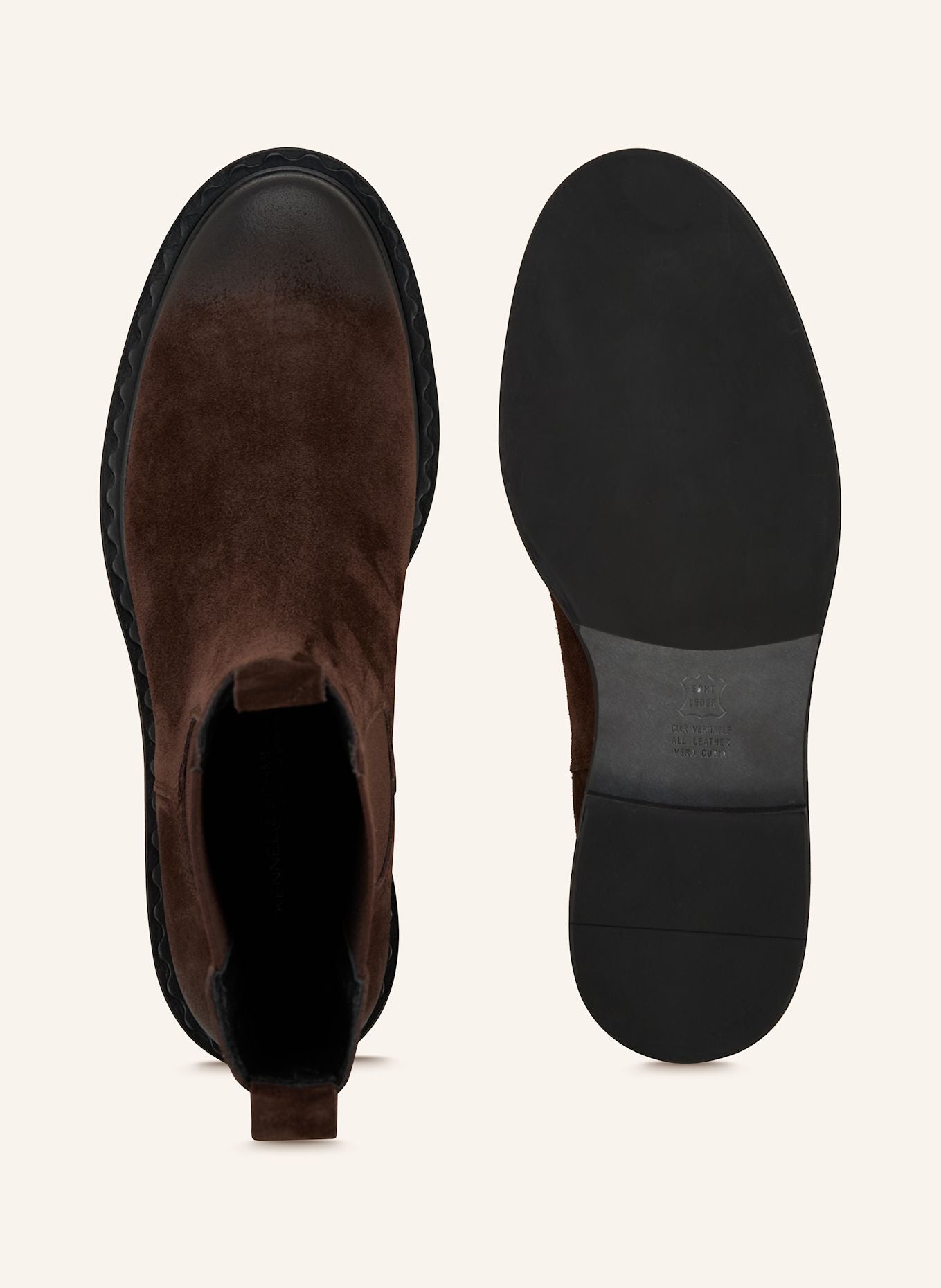 Amari Suede Boot In Pepe