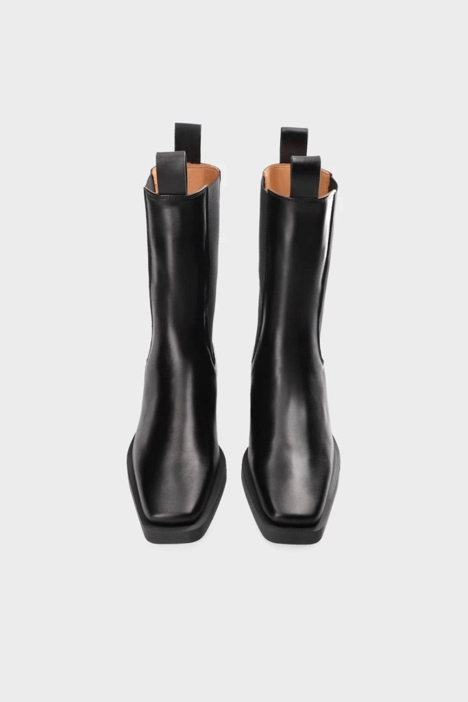 High Chelsea Boot With Square Toe