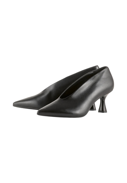 Black Leather Heel Low Vamp