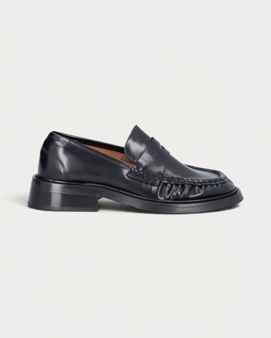 Polia Ruffle Loafer