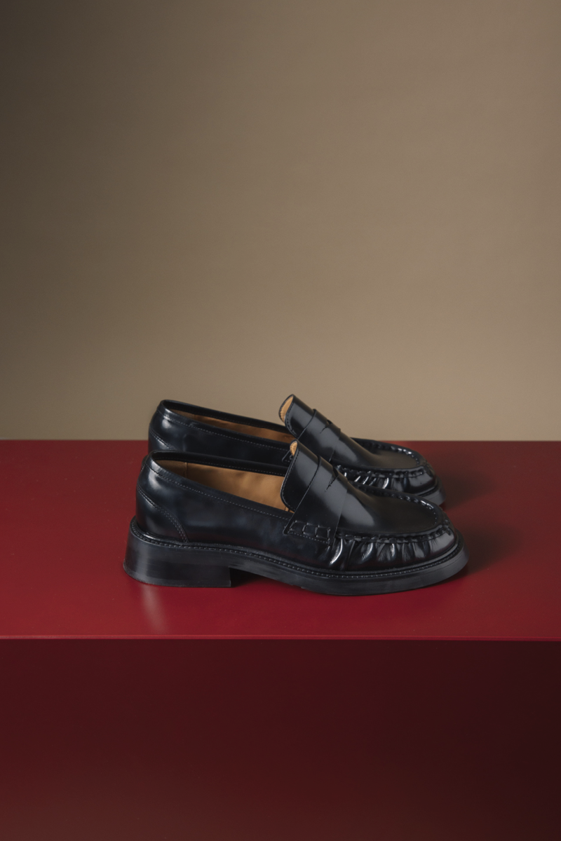 Polia Ruffle Loafer