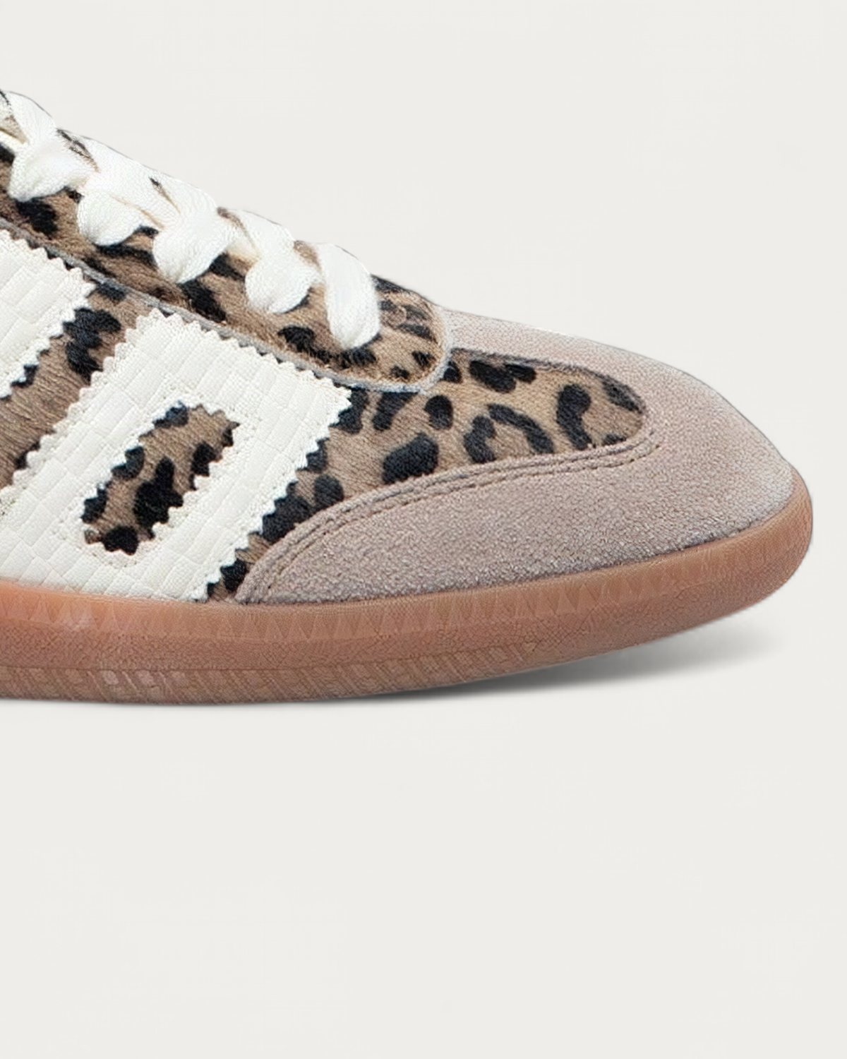 BACK70 Leo Cloud Taupe Leopard Print Sneaker, toe detail