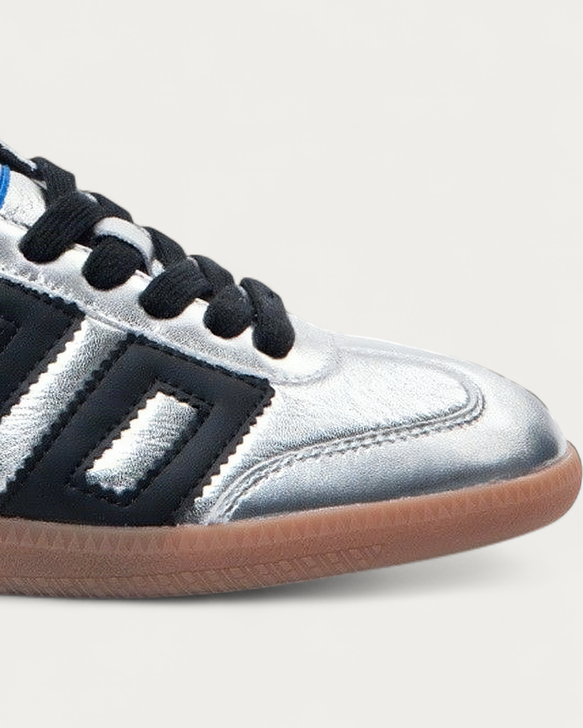 BACK70 Metallic Nappa Silver and Black Sneaker, toe detail