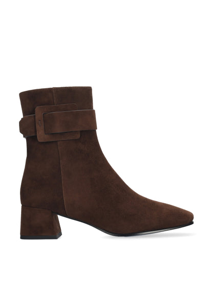 Brown Boot With Buckle