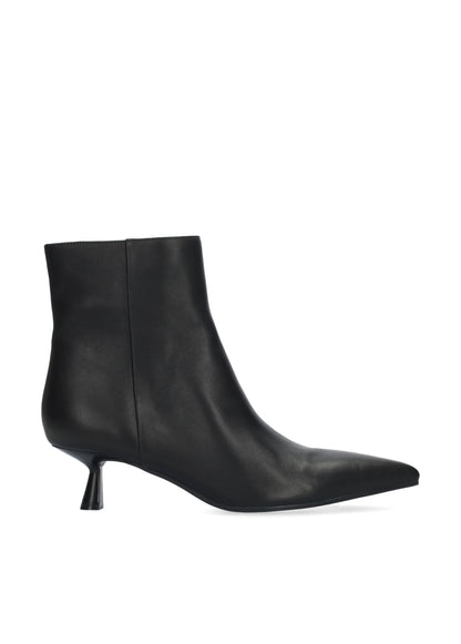 Black Leather Heeled Boot