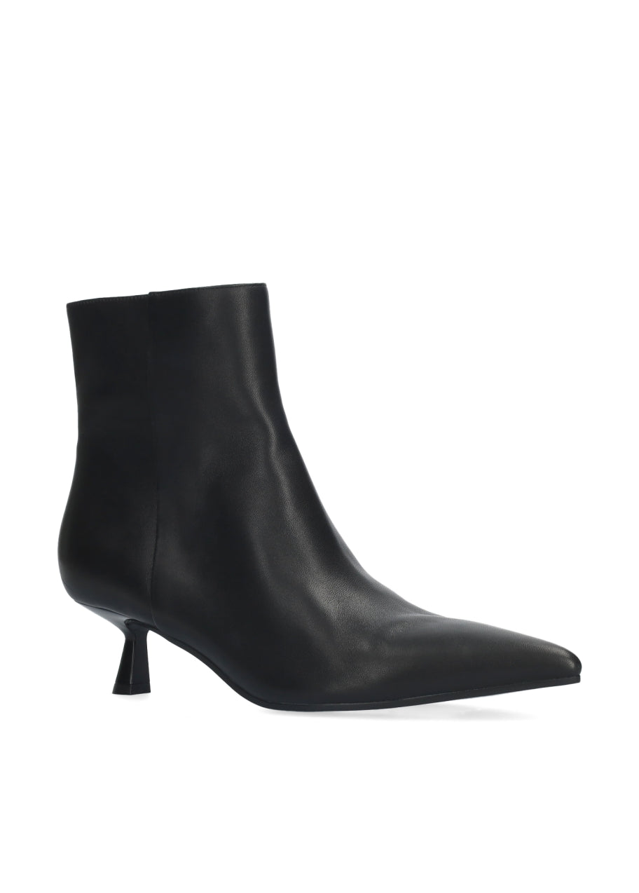 Black Leather Heeled Boot