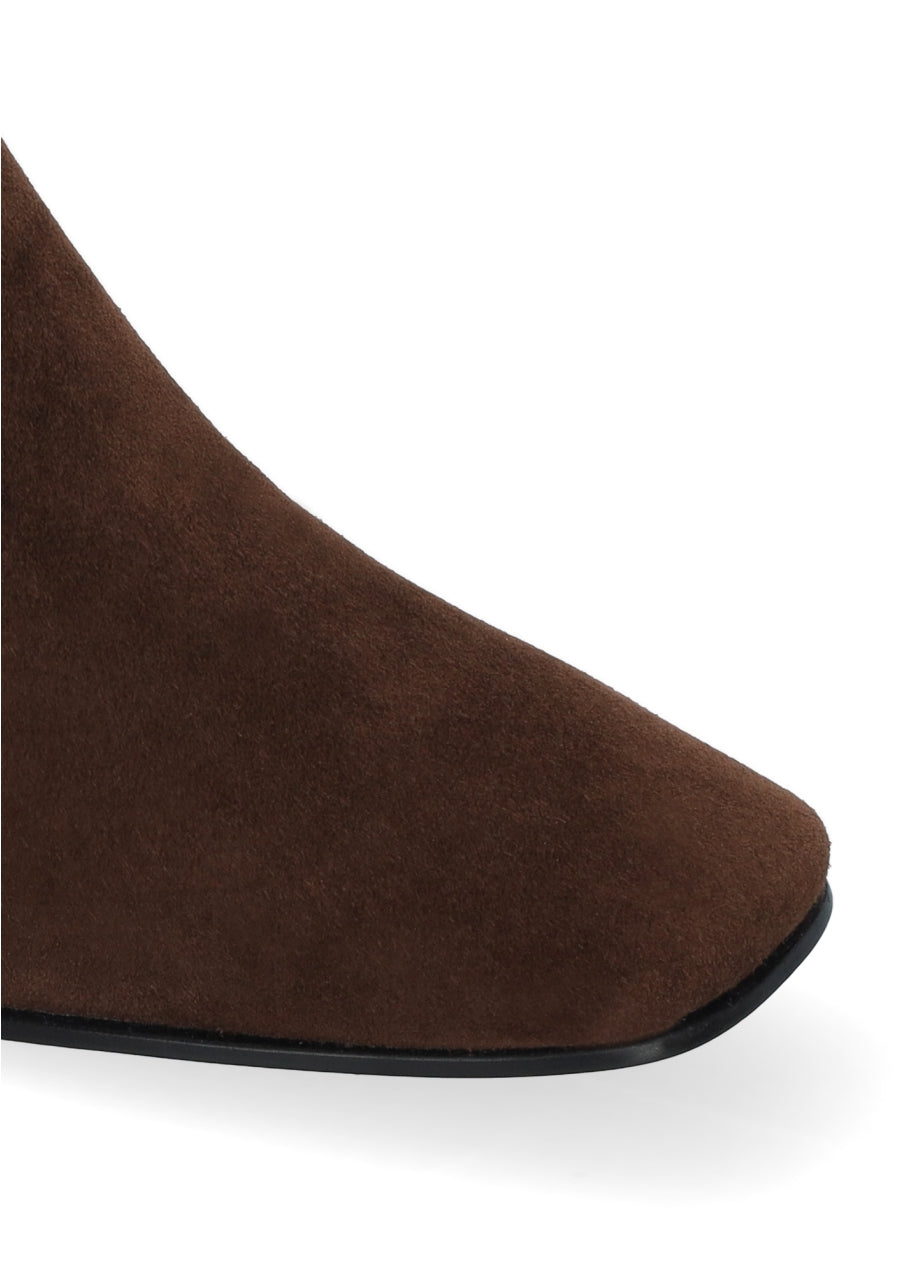 Brown Boot With Buckle