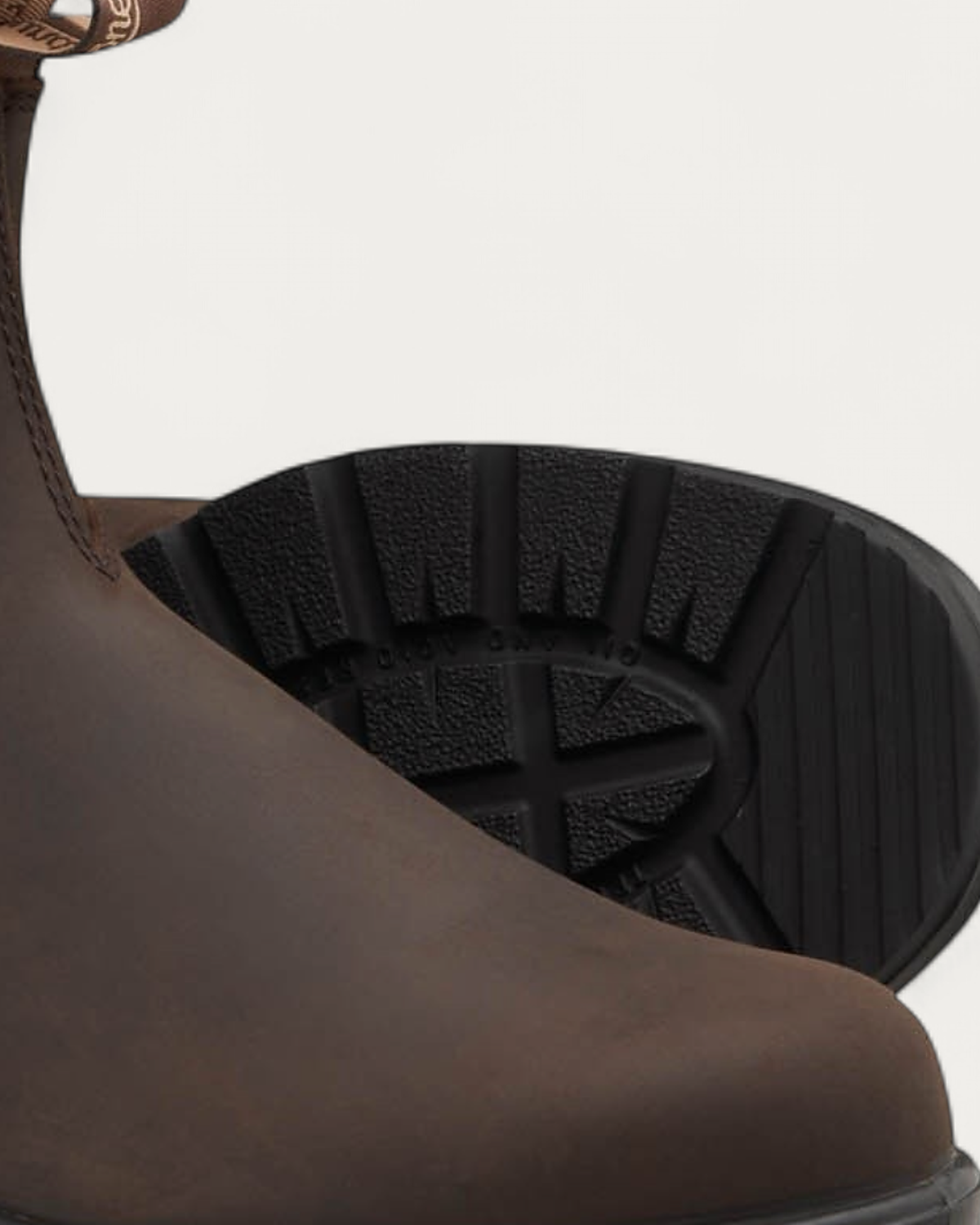 Blundstone 2340 Brown Chelsea boot - outsole tread detail