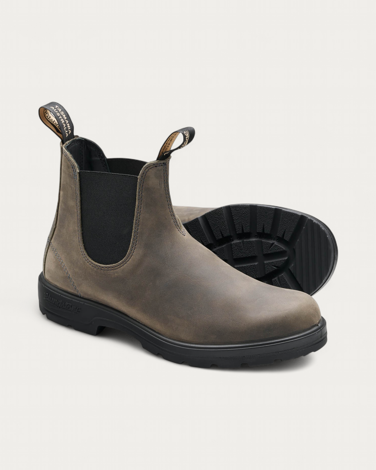 Blundstone 2446 Clay Chelsea boot - pair and sole view