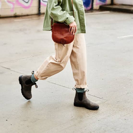 Blundstone 2446 Clay Chelsea boots worn walking outdoors