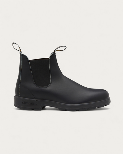 Blundstone 510 Black Chelsea Boot, side profile showing black elastic gusset and premium black leather upper