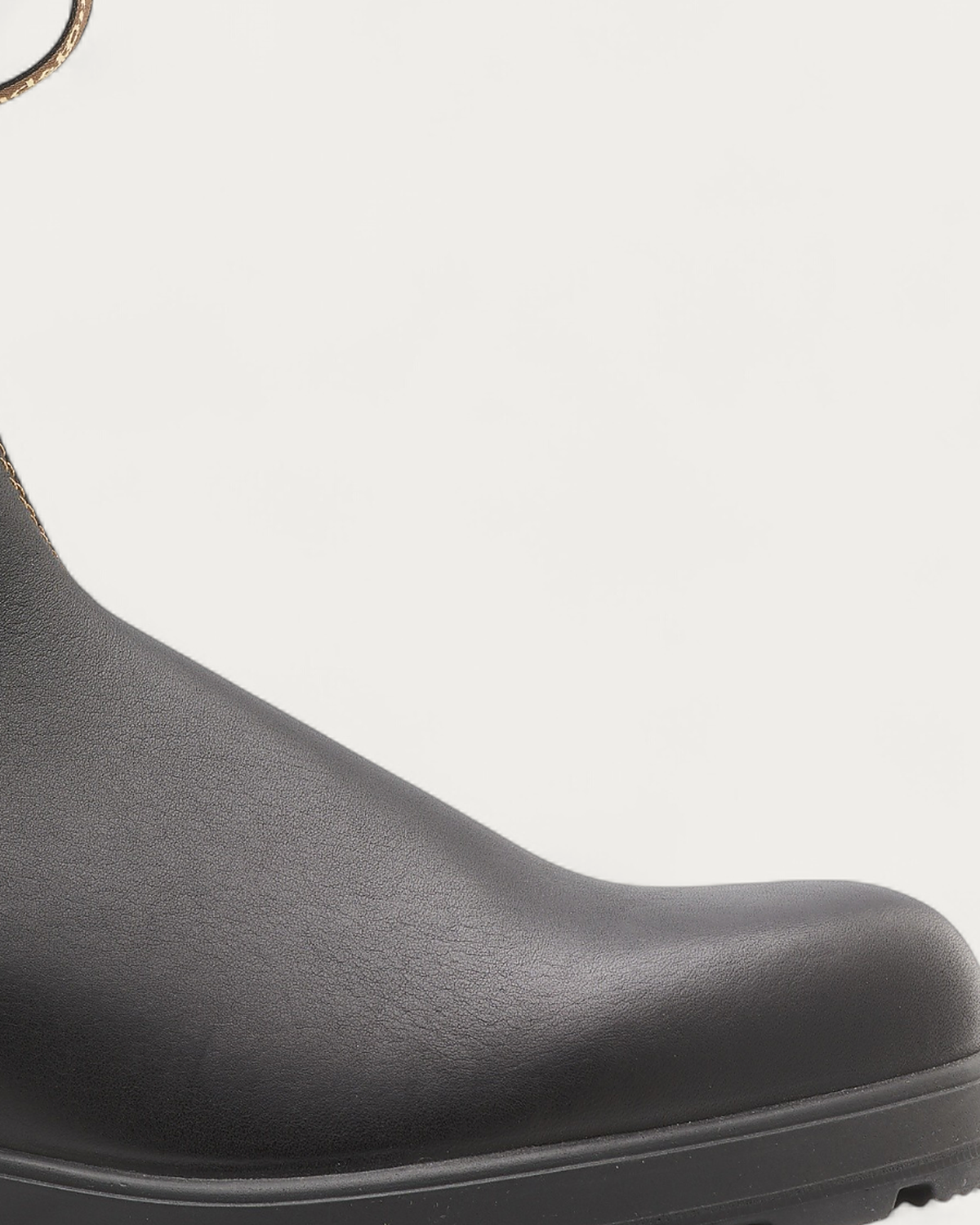 Blundstone 519 Brown with Olive Chelsea Boot smooth leather toe detail