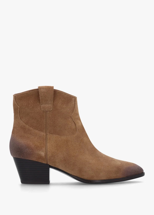 Fame Boot In Land