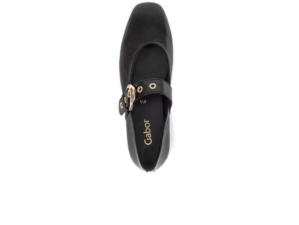 Black Pump With Strap