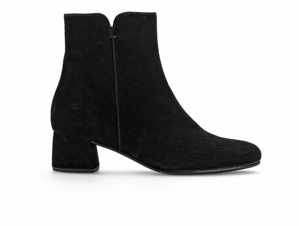 Black Boot