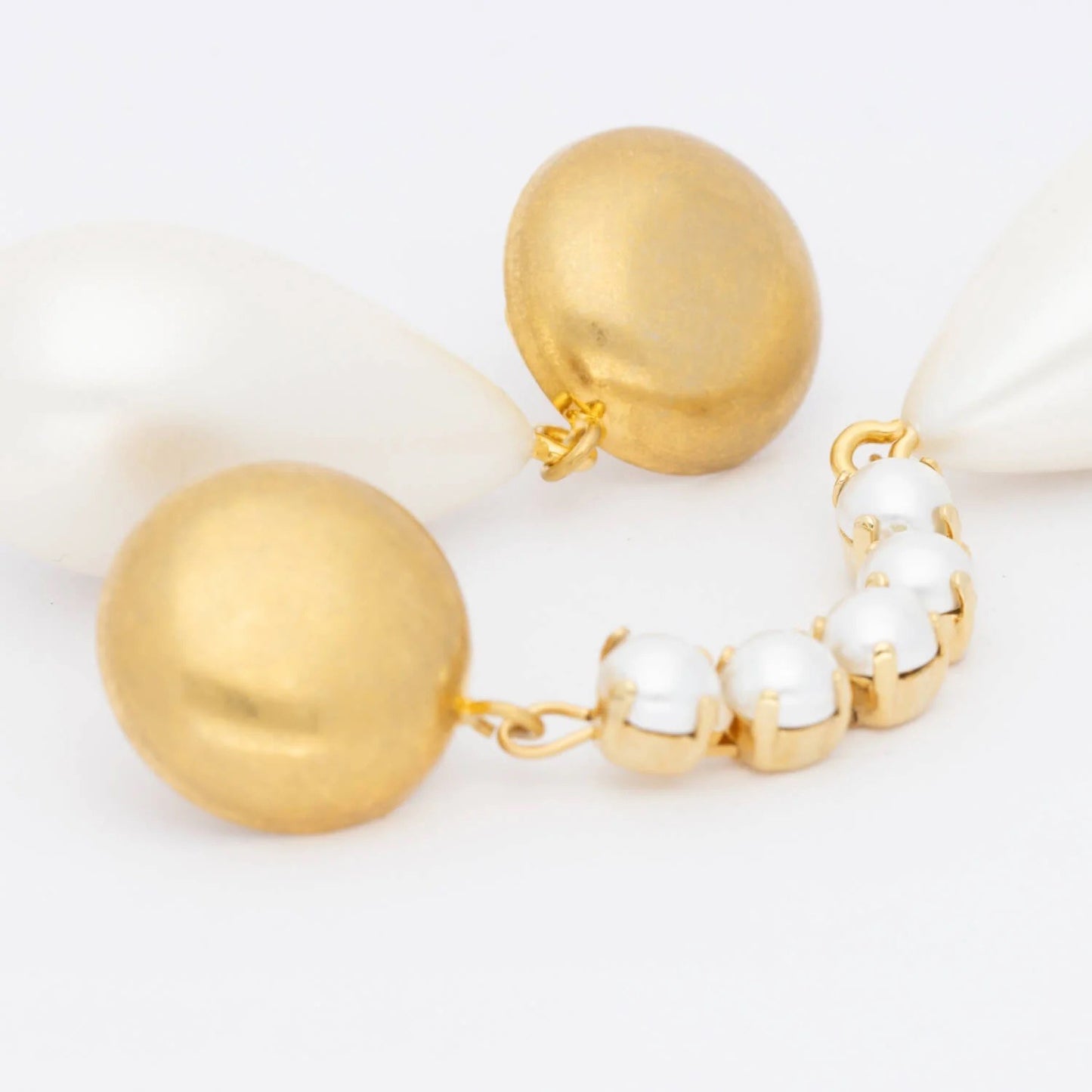 Irregular Pearl Earring