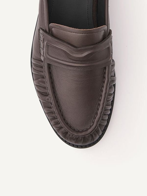 Jones Mule Loafer In Dar Brown