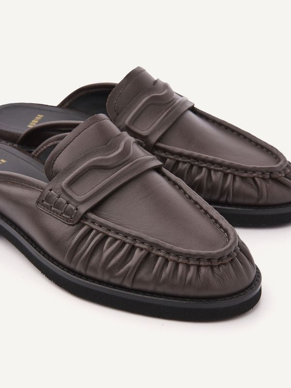 Jones Mule Loafer In Dar Brown