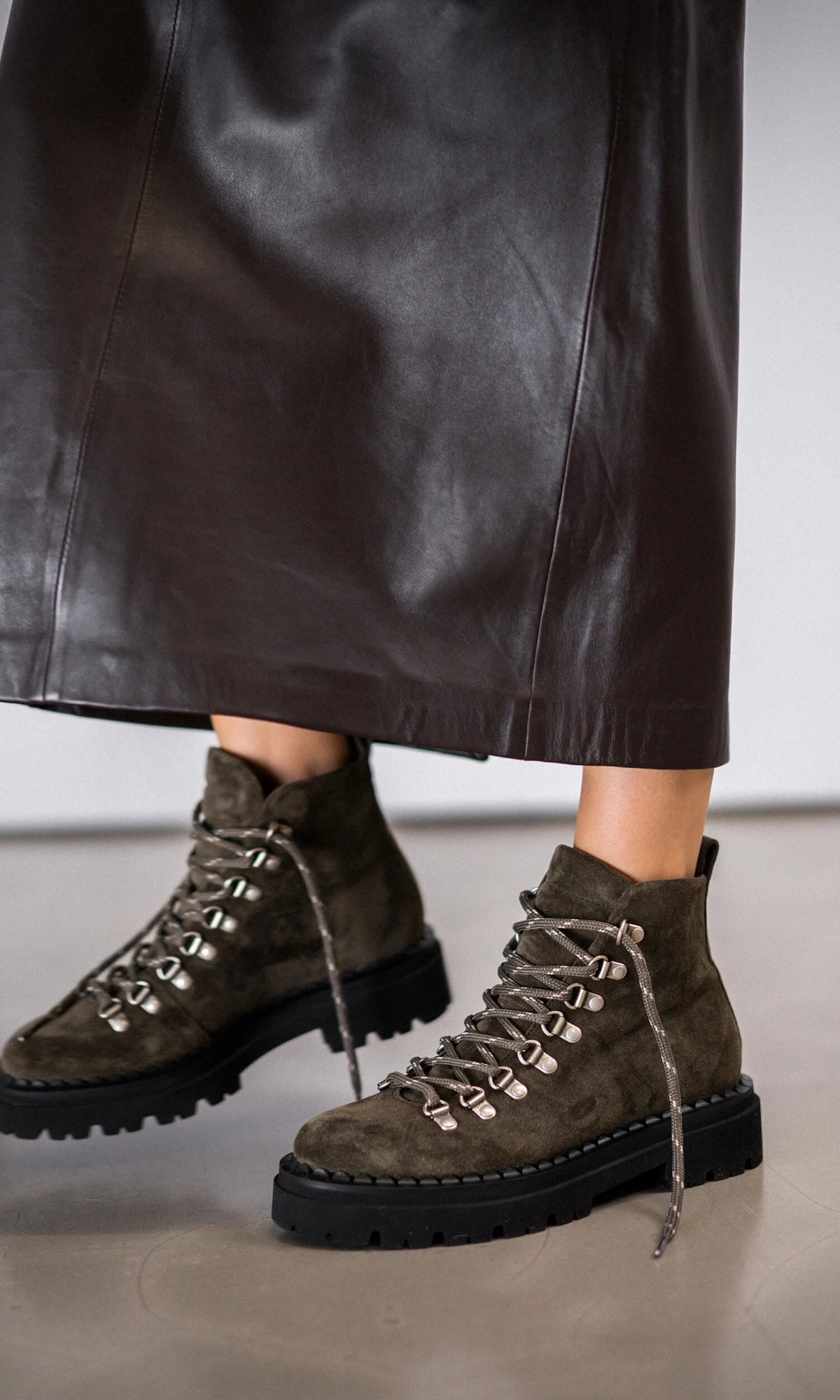 Lana Boot In Olive Suede