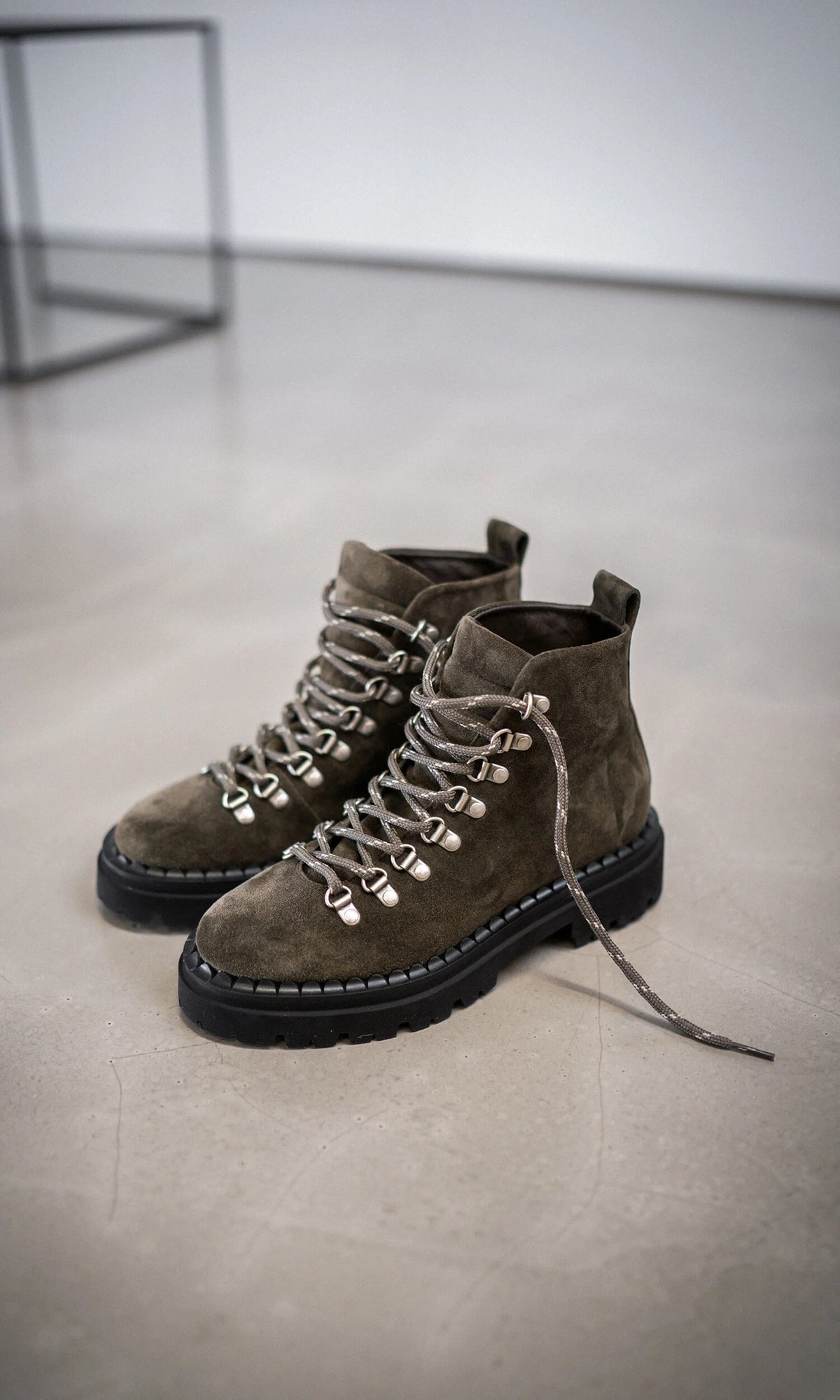 Lana Boot In Olive Suede