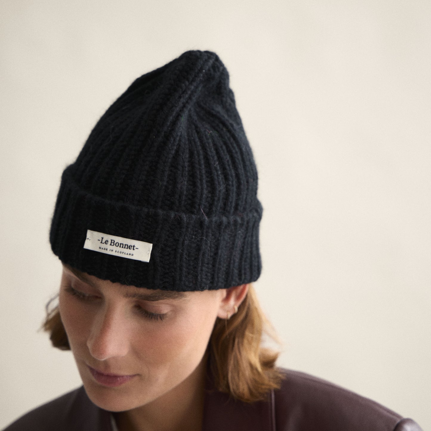 Le Bonnet Logo Beanie In Onyx