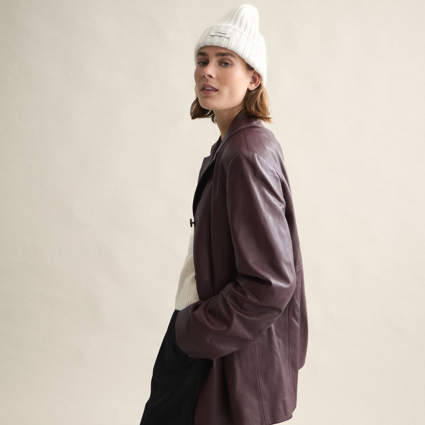 Le Bonnet Logo In Snow