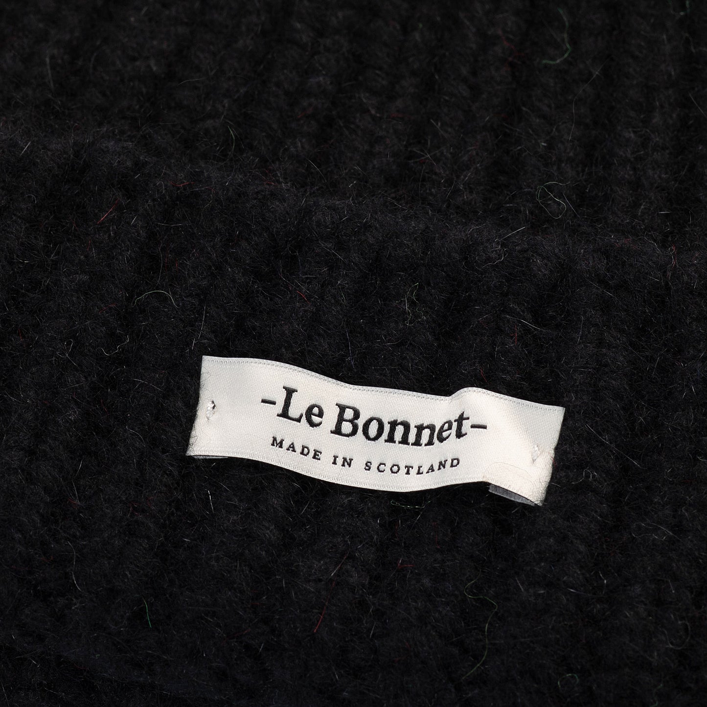 Le Bonnet Logo Beanie In Onyx