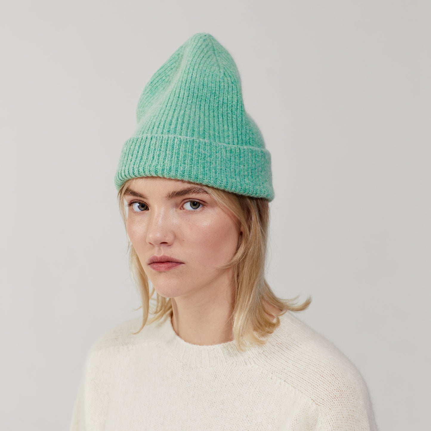 BEANIE IN JADE