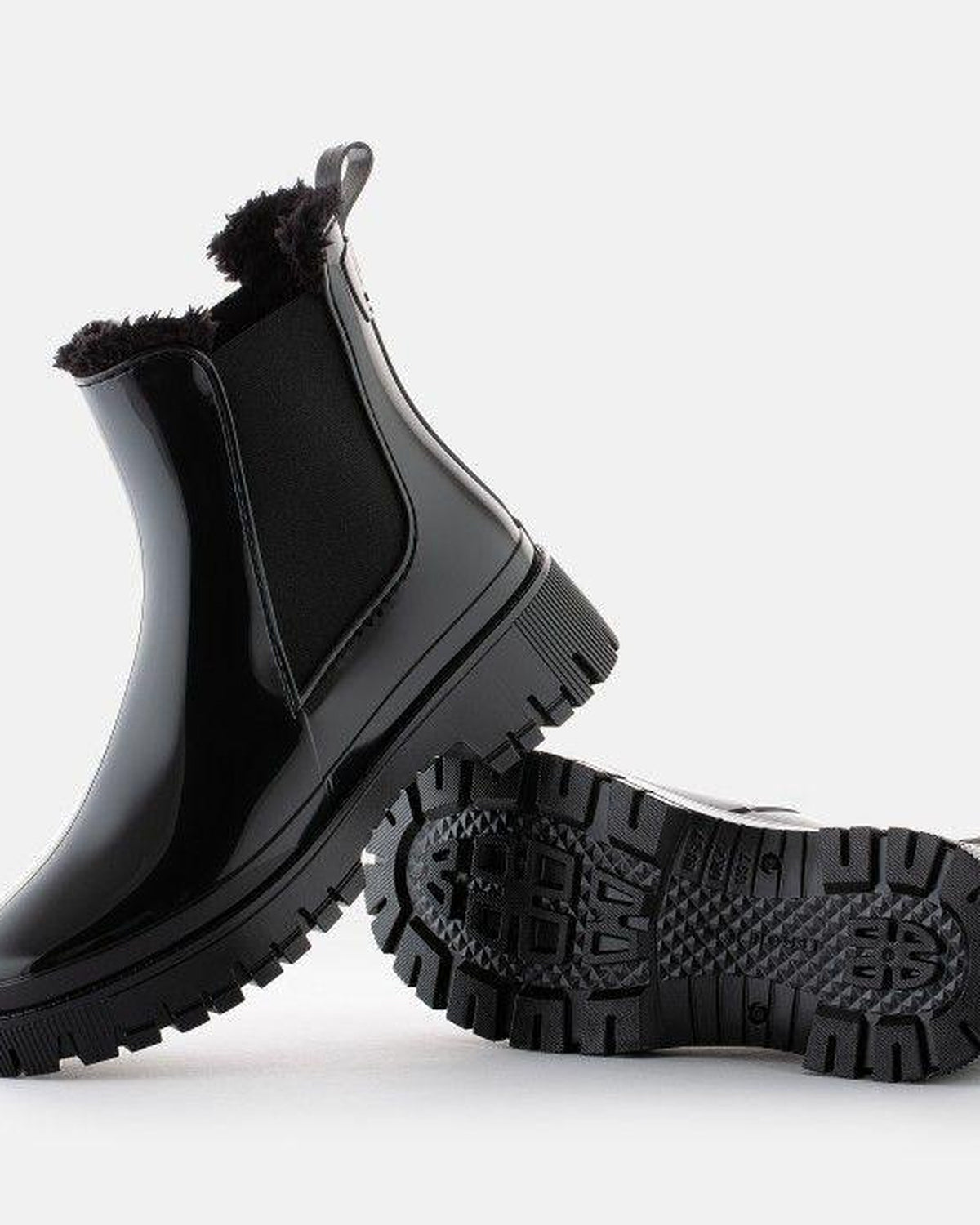 Lemon Jelly Colden black rain boot with lugged outsole detail
