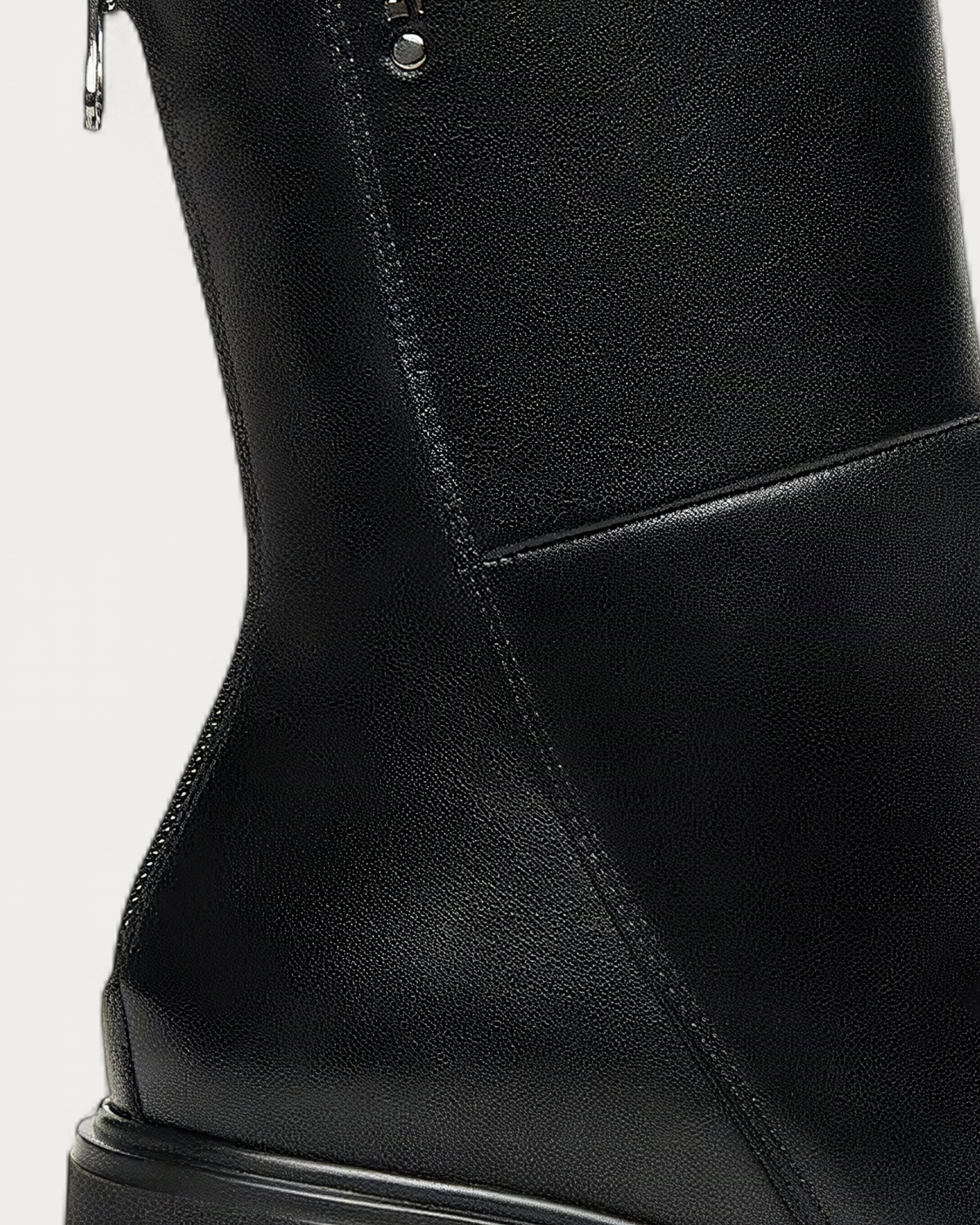 Nero Giardini Black Leather Back Zip Boot, heel and sole detail