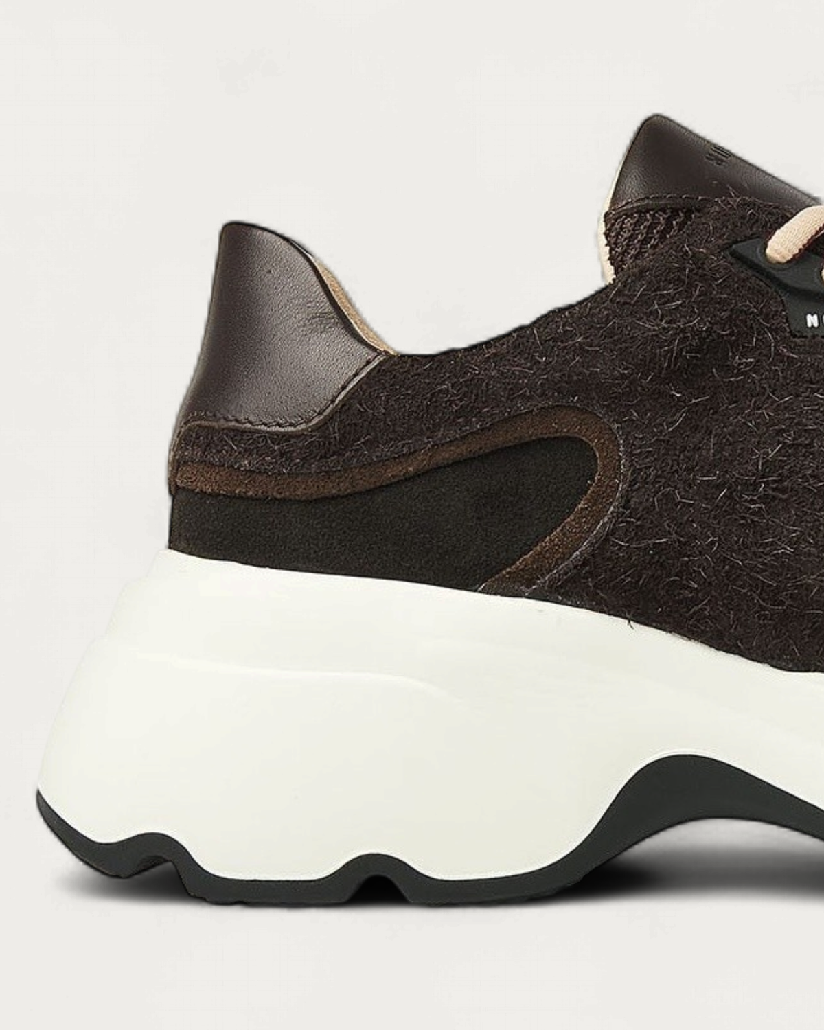 NUBIKK Ross Zay Dark Brown Suede Sneaker, heel detail