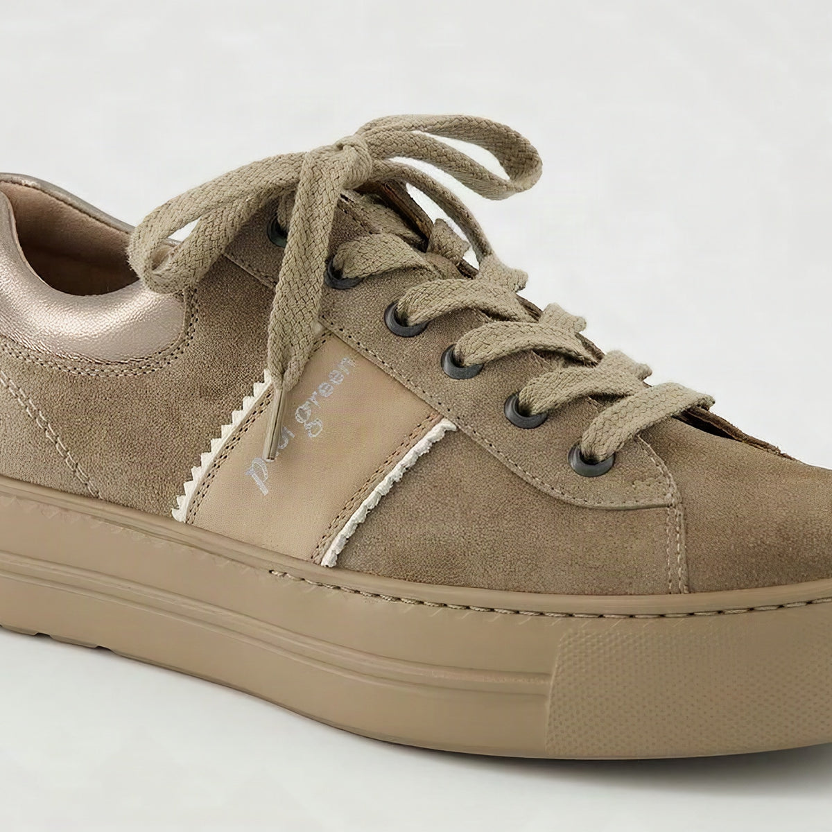 Paul Green Platform Sneaker Beige Suede, close-up of the side and laces