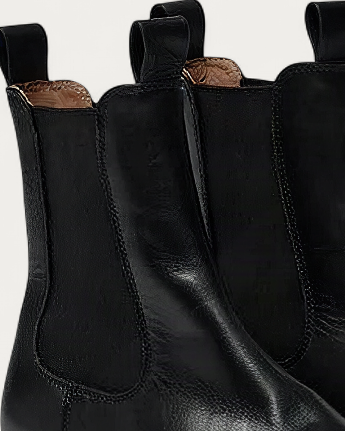Pavement Panord Chelsea Boot pull tabs and tan leather lining detail