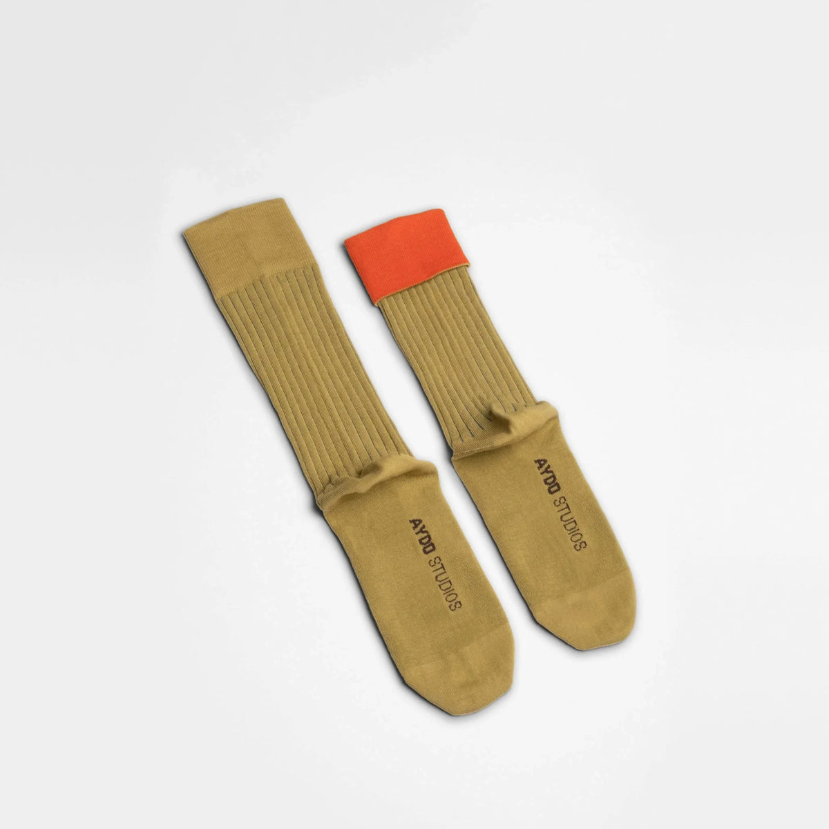 Aydo Studios Lublin Rhythm Rust Pulse socks, overhead flat lay