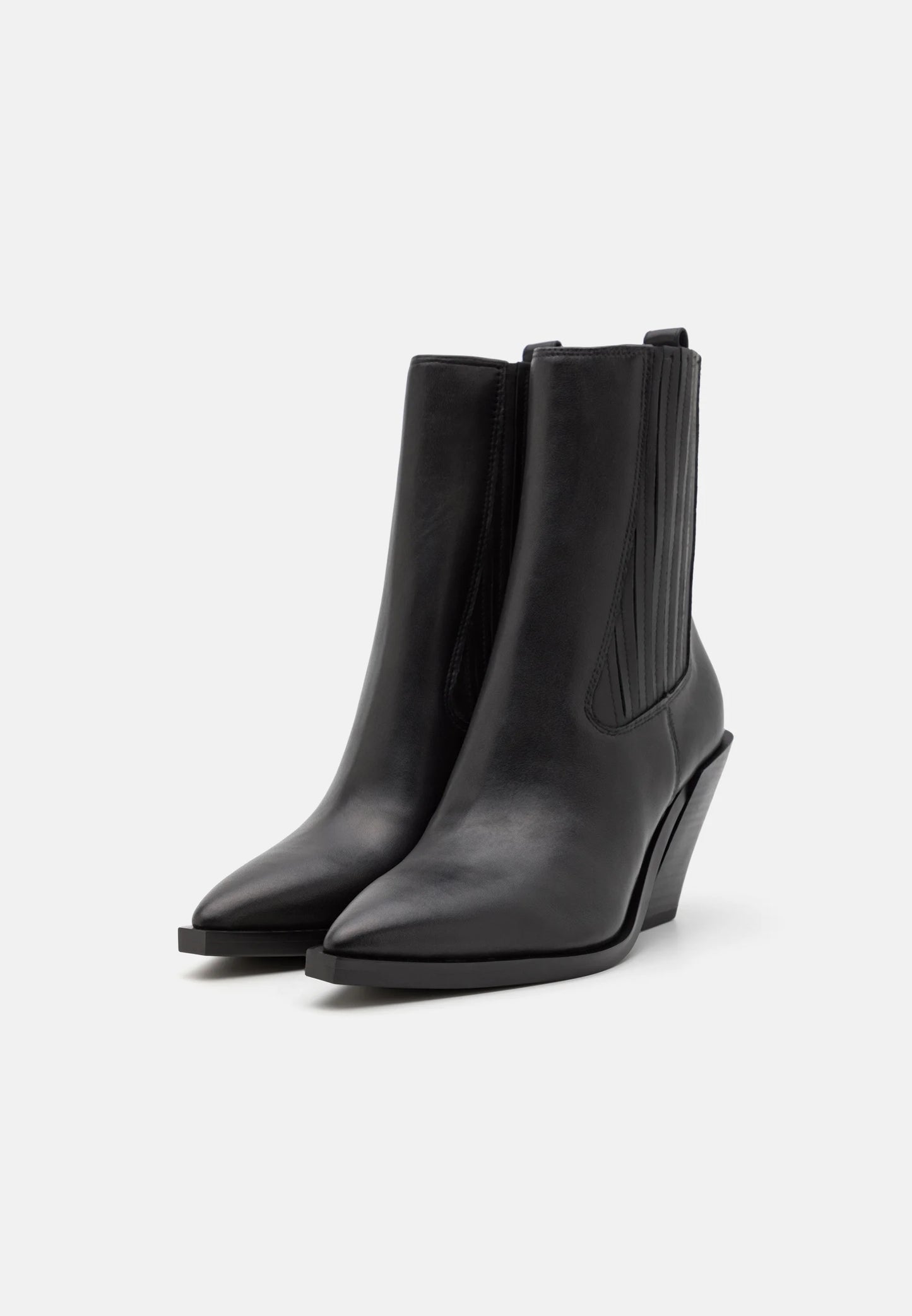 Western Style Boot In Black Leather