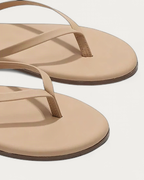TKEES Flily Nudes Sunkissed Beige Leather Flip Flop, toe detail