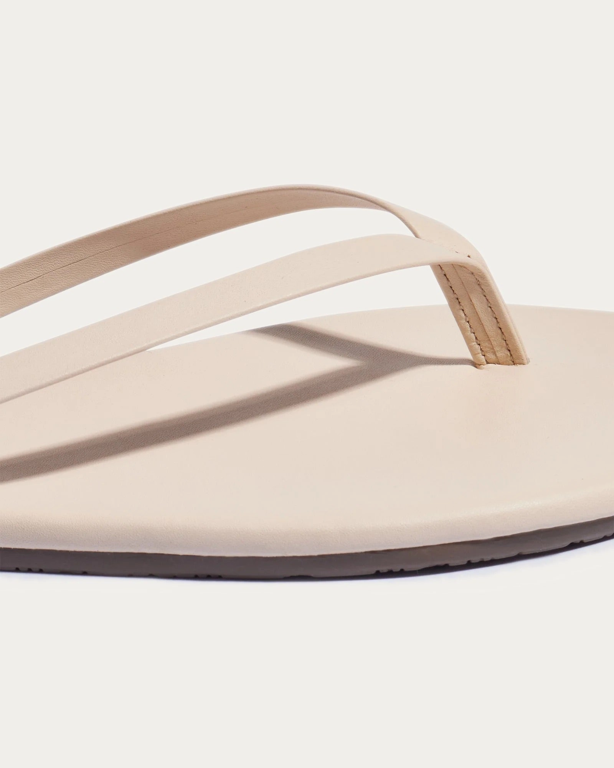 TKEES Foundations Linen Leather Flip Flop, close-up of the straps and footbed