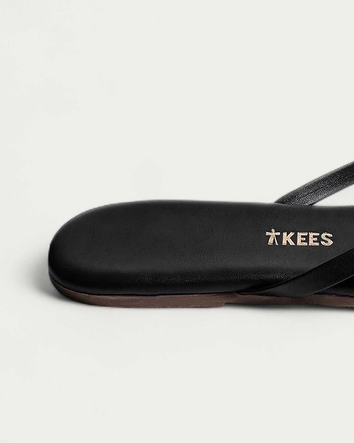 TKEES Liner Sable Black Leather Flip Flop, heel detail