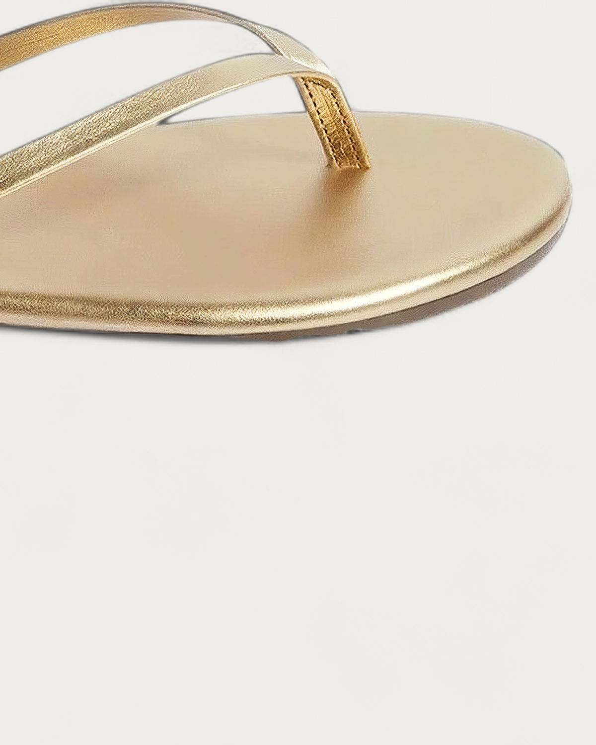 TKEES Metallics Blink Gold Leather Flip Flop, toe detail
