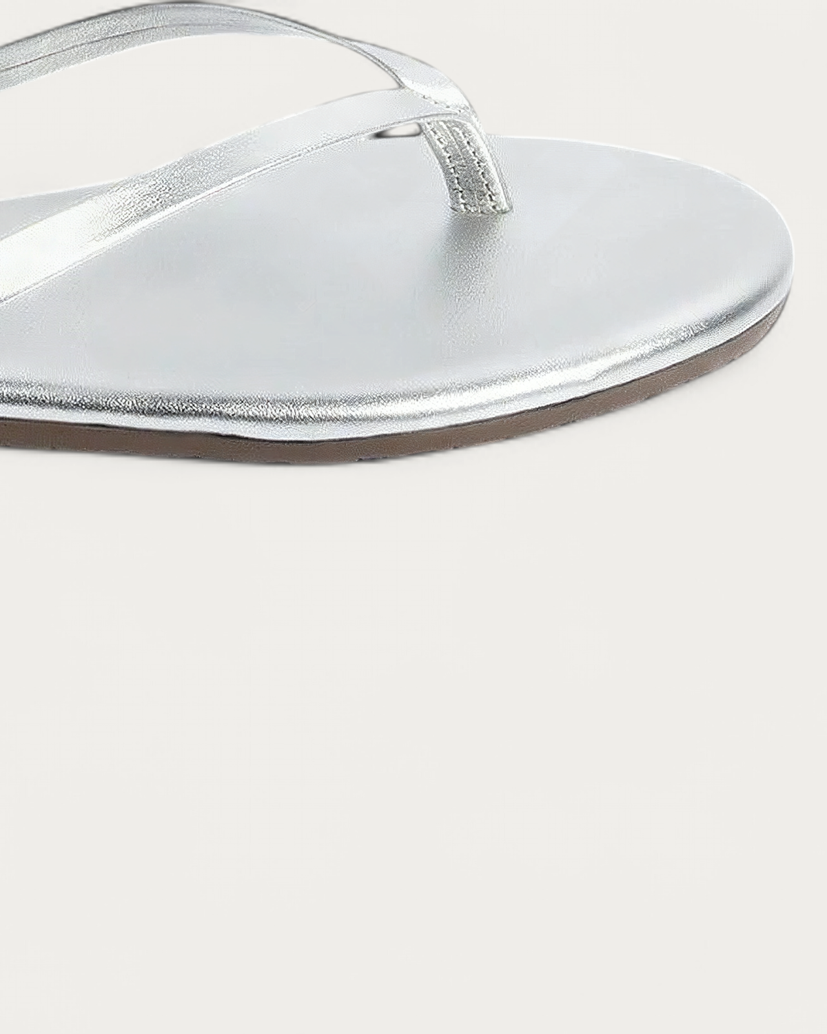 TKEES Metallics Fairylust Silver Leather Flip Flop, toe detail