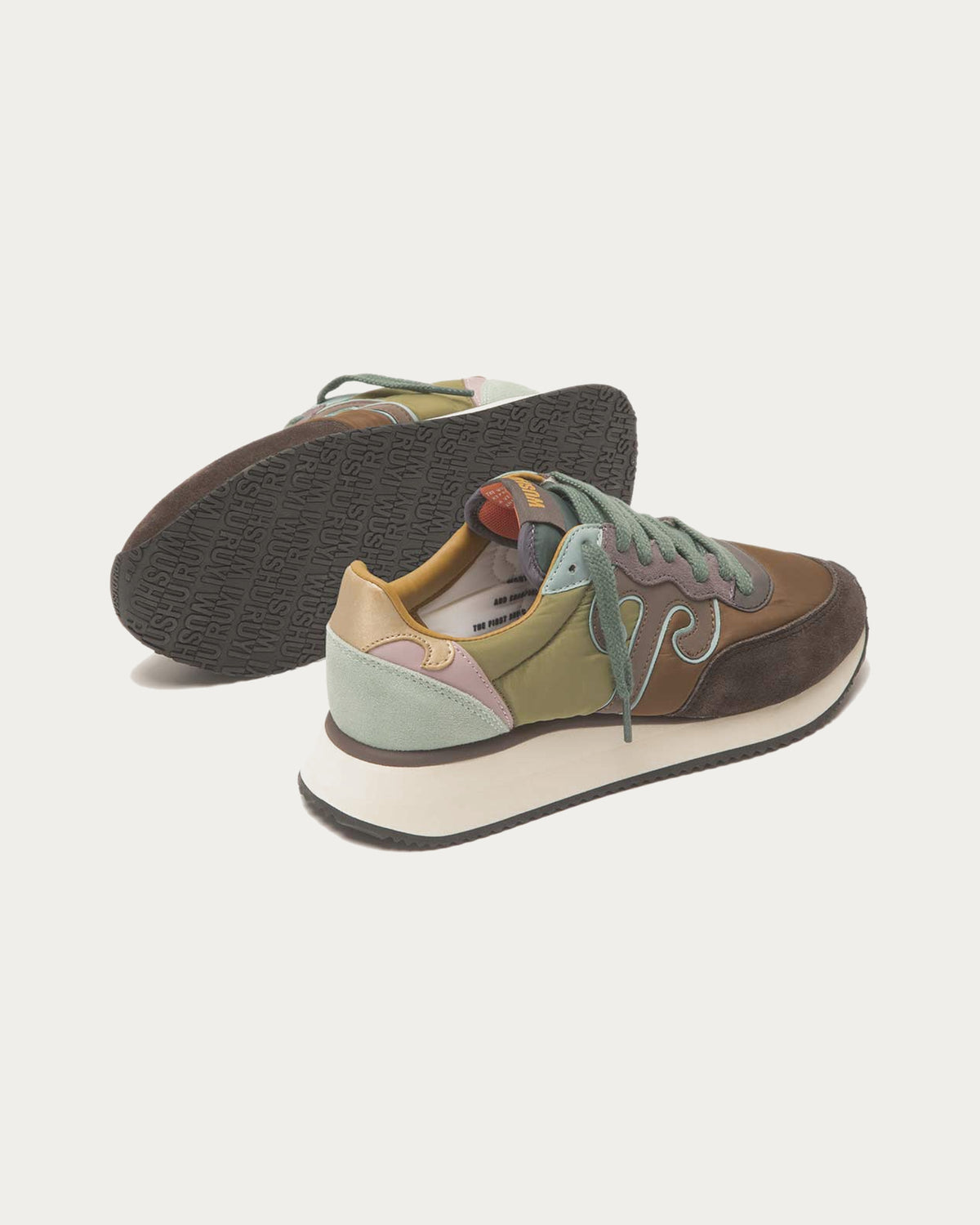 Wushu Ruyi Master 612 sneaker, pair with one sneaker showing the rubber outsole