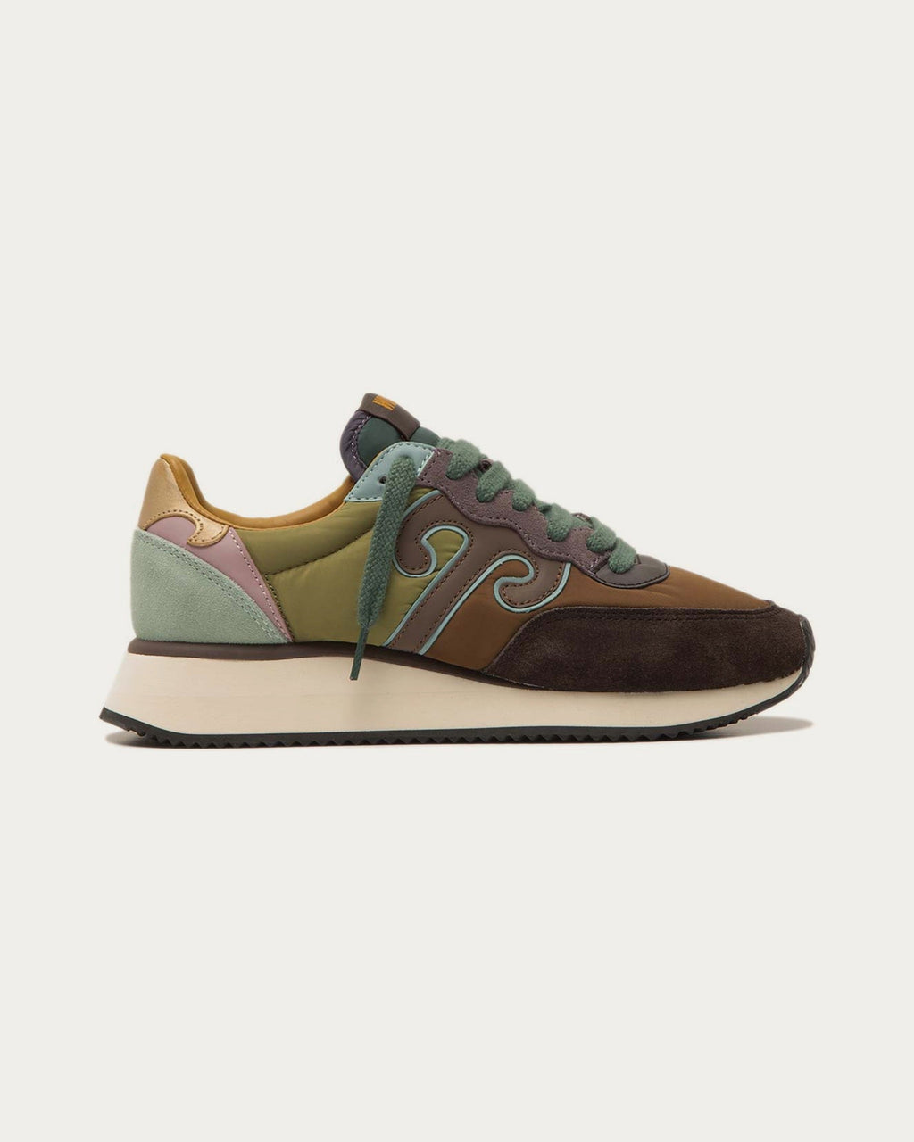 Wushu Ruyi Master 612 sneaker in dark brown suede with brown, green and gold nylon and forest green laces, side profile