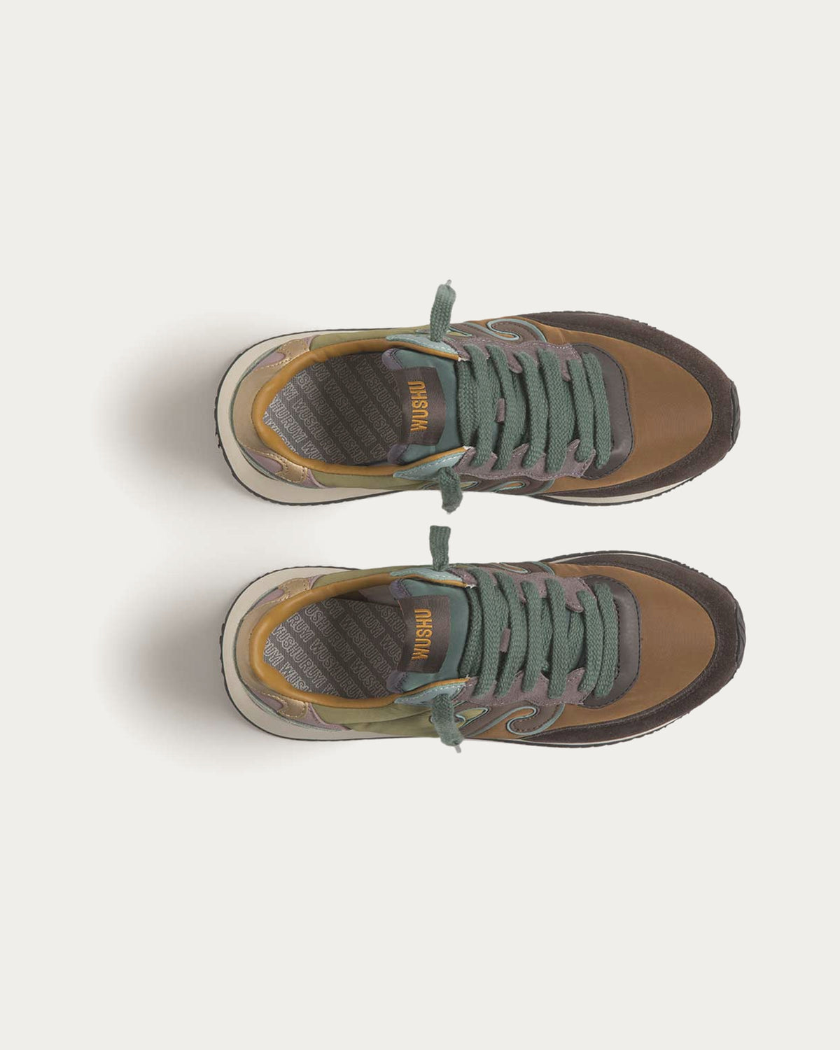 Wushu Ruyi Master 612 sneaker, top-down pair view